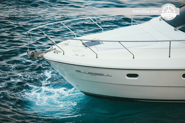 Privéjachtcharter voor één dag van Split naar Hvar & Palmižana – Luxe eilandvakantie op de Ferretti 460