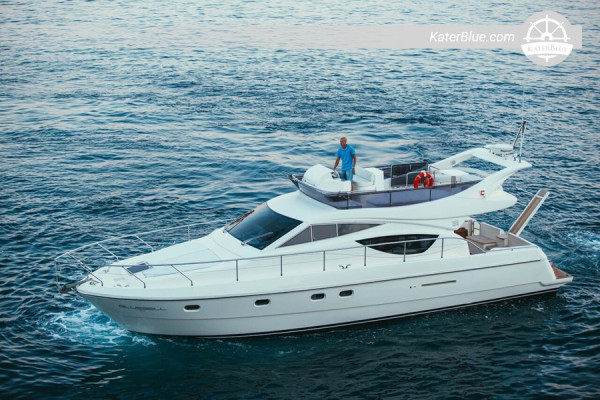 Privé Blue Lagoon, Šibenik en Skradin-dagcharter vanuit Split – Ferretti 460 motorjacht