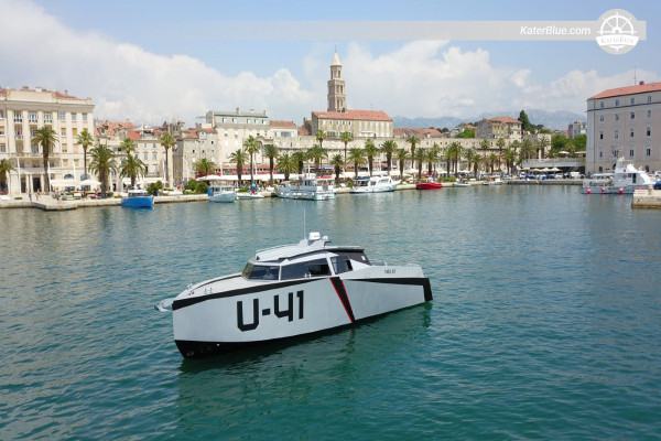 Privé dagcharter van Split naar Hvar en Palmižana – Cranchi Z35 jachtbeleving