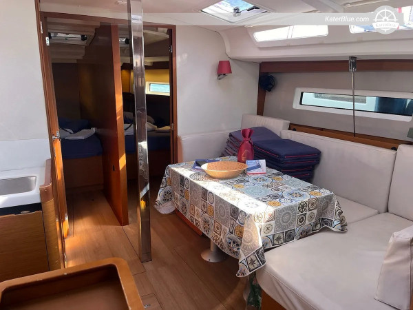 Jeanneau Sun Odyssey 440 (2019) – 13m sejlbåd med 4 kahytter til salg i Italien