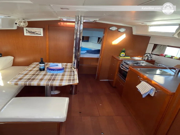 Beneteau Oceanis 38.1, 2017 til salg – 11,50m sejlbåd, 3 kahytter, Italien
