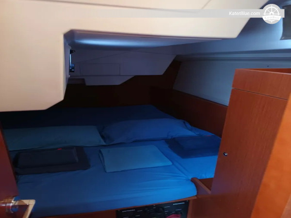 Beneteau Oceanis 38 (2016) – 11,5m sejlbåd med 3 kahytter til salg i Italien