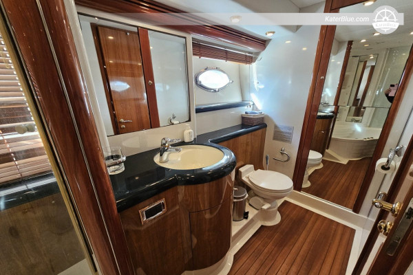 Sunseeker Manhattan 74 (2002) – 22.56m Motor Yacht with 4 Cabins for Sale in Gold Coast, Queensland