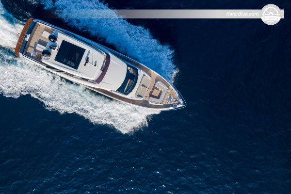 Noleggio yacht di 7 notti a Capri, Ischia e Procida – Itinerario rilassante tra le isole a bordo di un Ferretti 860