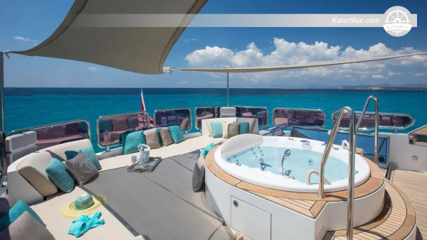 6-Hour Private Skippered Yacht Charter from Dubai Harbour to Marina, Atlantis, Burj Al Arab & Bvlgari Bay with Swim Stop & Sightseeing