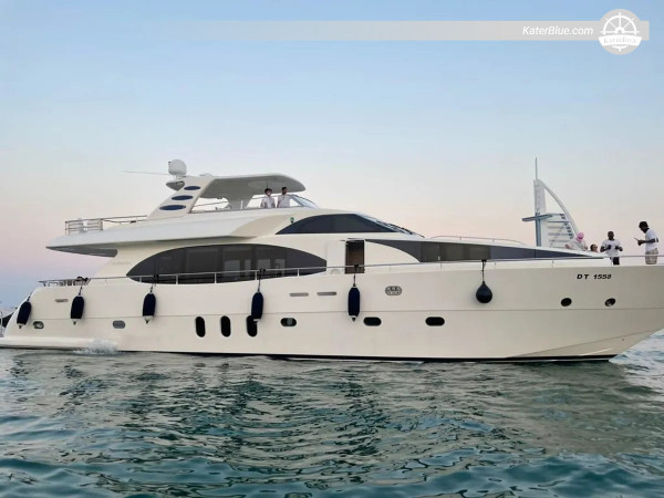 8-Hour Luxe Instagram Yacht Cruise from Dubai Marina with Photo Stops at Ain Dubai, Atlantis, Burj Al Arab & Breakfast, Swim & Glam Setup