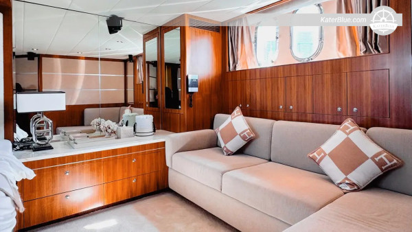 4-Hour Luxury Yacht Cruise from Dubai Harbour with Marina Skyline, JBR, Ain Dubai, Atlantis & Burj Al Arab – Skippered Experience