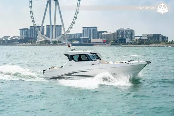 Noleggio yacht di 3 ore a Dubai – Atlantis e Burj Al Arab a bordo di Silvercraft 36
