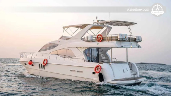 Majesty 61 adlı lüks yatla Dubai Limanı'ndan Ain Dubai ve JBR'ye 1 saatlik lüks yat turu.