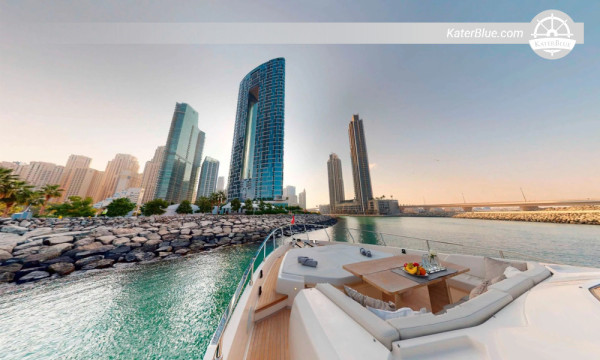 Ferretti 78 Private Day Charter – Dubai Skyline &amp; Canal Luxury Route