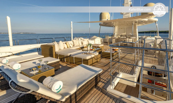 4-Hour Private Day Charter aboard CRN 150ft Superyacht from Dubai Harbour – Atlantis, Ain Dubai & Burj Al Arab