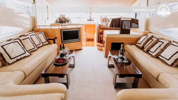 4-6 Saatlik Dubai Yat Kiralama – Atlantis, Burj Al Arab ve Kanal Gezisi