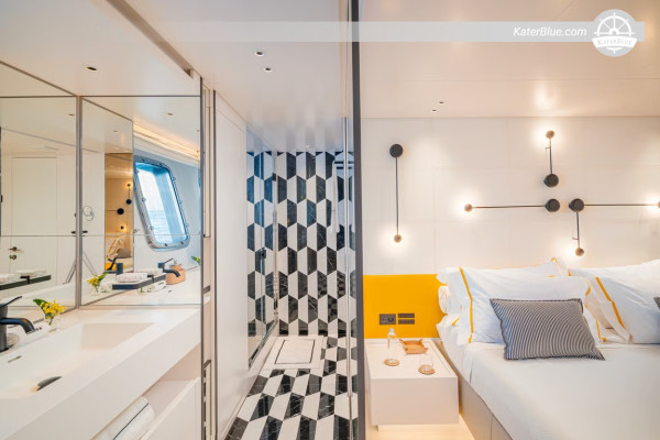 Sanlorenzo SX88 Island Hopper Charter – rychlý 7denní itinerář na Ischii, Ventotene, Ponzu a Capri