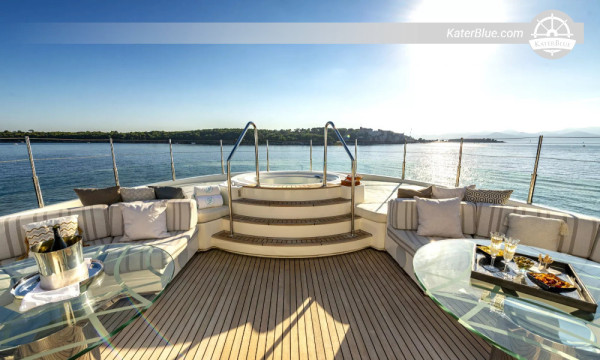 6-Hour Skippered Yacht Charter aboard CRN 150ft Superyacht from Dubai Harbour – Atlantis, Burj Al Arab & Bvlgari Bay