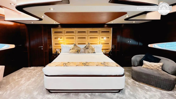 6-Hour Private Super Yacht Charter from Dubai Harbour aboard 140ft Majesty – Atlantis, Burj Al Arab & Bvlgari Bay