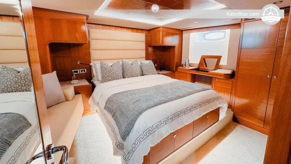 6-Hour Private Yacht Charter from Dubai Harbour aboard 110ft Majesty – Atlantis, Burj Al Arab & Bvlgari Bay