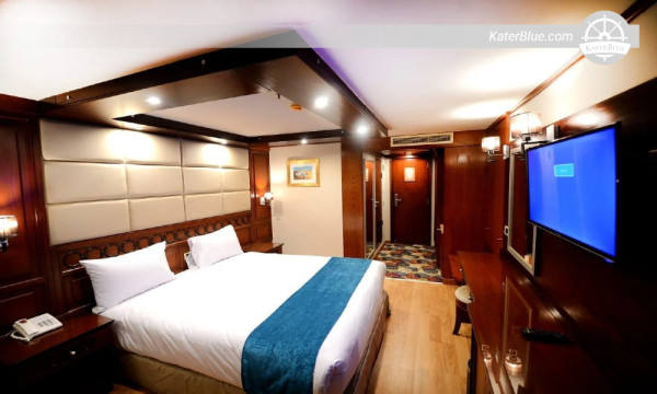 5-Day Skippered Nile Cruise from Luxor to Aswan aboard 5-Star Floating Hotel – Explore Karnak, Valley of the Kings, Edfu, Kom Ombo & Philae with Full Board & Expert Guide