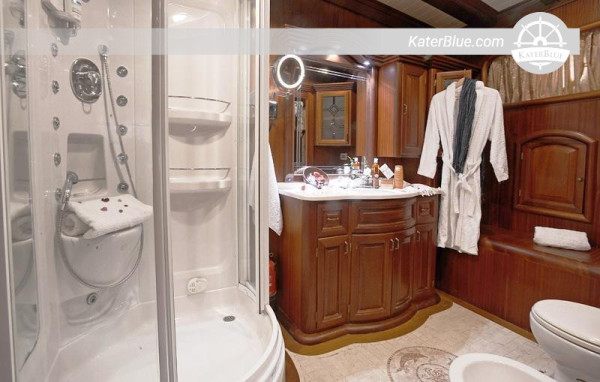 37M Gulet 2004 for Sale – Traditional 6-Cabin Wooden Yacht, Marmaris, Turkey