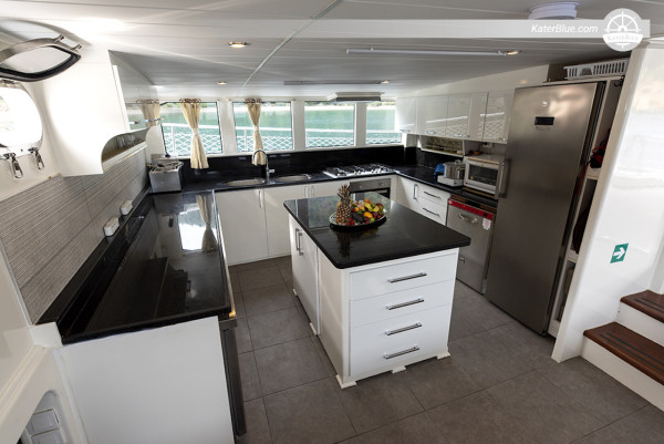 34m Custom Gulet for Sale (2002, Refitted 2015) – 10 Cabins, Twin Iveco Engines, Charter-Ready, Lying Fethiye, Turkey
