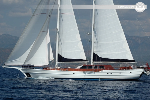 43m Custom Made Gulet for Sale (2006) – 5 Cabins, Twin Caterpillar Engines, Laminated Wood, Lying Bodrum