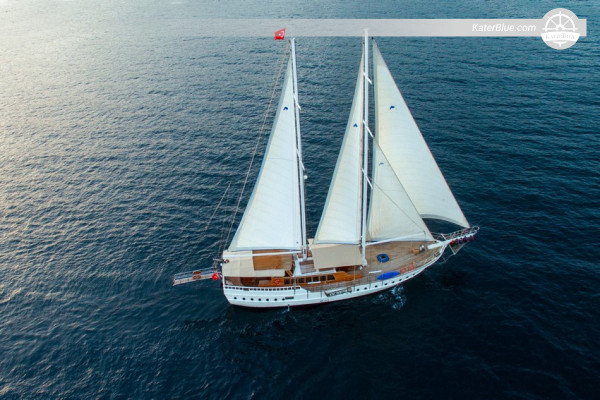 34m Custom Gulet for Sale (2002, Refitted 2015) – 10 Cabins, Twin Iveco Engines, Charter-Ready, Lying Fethiye, Turkey