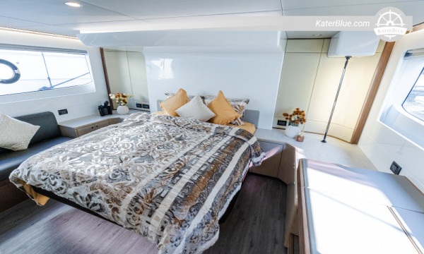 Sky Walker X-53 (2025) Motor Yat Satılık – 16.25m, 2 Kabin, CE-B Sertifikalı, 17 Kişilik Ticari, BAE Kayıtlı
