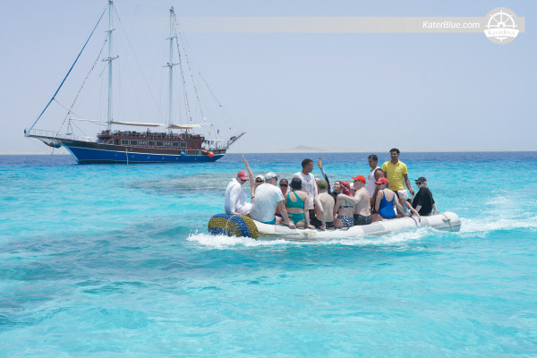 Ιδιωτικοί όρμοι και ταξίδι στο Coral Pinnacle – Λιμάνι Marsa Alam