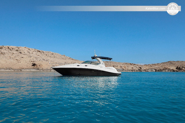 Passeio de barco de 6 horas saindo de Ayia Napa – Grutas Marinhas, Ponte do Amor, Cabo Greco, Baía de Konnos, Lagoa Azul, Baía Verde – Com capitão em um Sea Ray 375