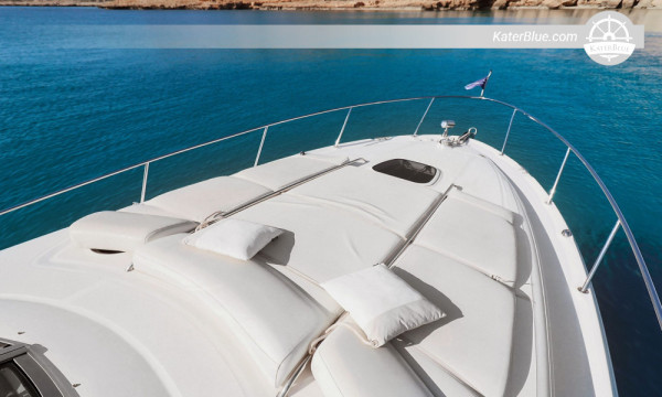 Passeio de barco de 6 horas saindo de Ayia Napa – Grutas Marinhas, Ponte do Amor, Cabo Greco, Baía de Konnos, Lagoa Azul, Baía Verde – Com capitão em um Sea Ray 375