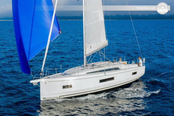 8-Day Private Bareboat Charter from Palermo – Beneteau Oceanis 40.1 exploring Cefalù, Vulcano, Lipari, Panarea, Salina & Filicudi with flexible route, optional skipper & provisioning