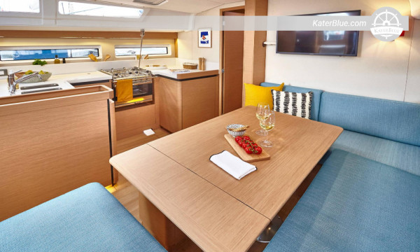 ميثاق إبحار خاص لمدة 14 يومًا على متن سفينة Sun Odyssey 490 - حلقة كابو دورلاندو: عودة فولكانو، وأليكودي، وفيليكودي، وسالينا، وسترومبولي، وباناريا، وليباري، وتاورمينا (جيارديني ناكسوس) وميلازو