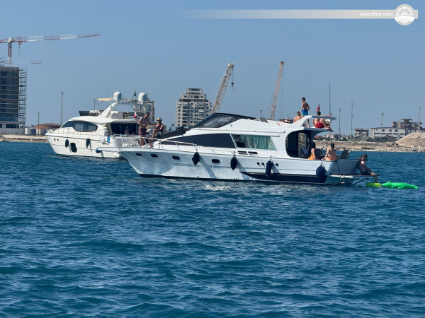 استئجار يخت إسبادا 43 الفاخر في دوريس، ألبانيا