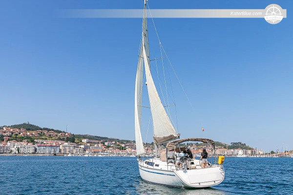 Noleggio settimanale a scafo nudo in Galizia e Portogallo settentrionale da Baiona