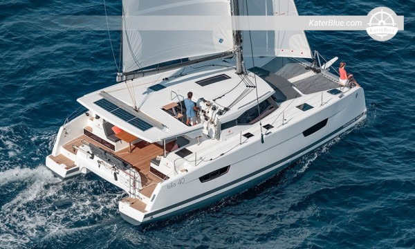 Circumnavigazione di Thassos e contatto con la terraferma – Settimana del catamarano a noleggio senza equipaggio