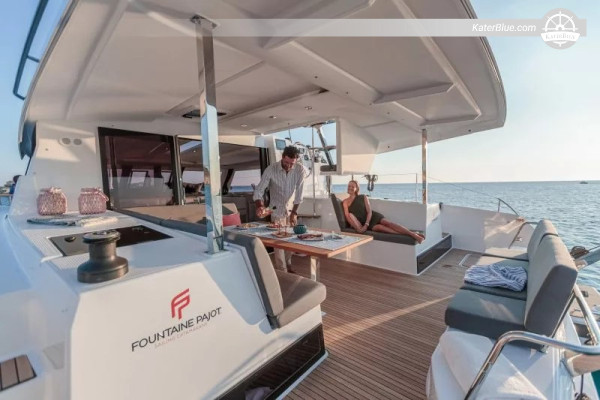 Circumnavigazione di Thassos e contatto con la terraferma – Settimana del catamarano a noleggio senza equipaggio