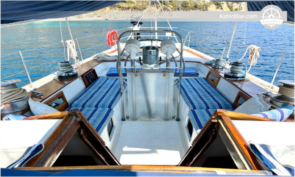 Columbia 57 (1976) – Bill Tripp Sr. Design, 3 Cabins, Ionian Greece