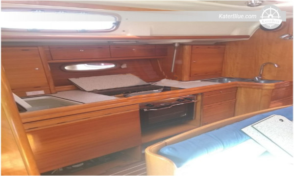 Bavaria 39 Cruiser (2007) for Sale – 11.93m Family Cruiser, 3 Cabins, Roma