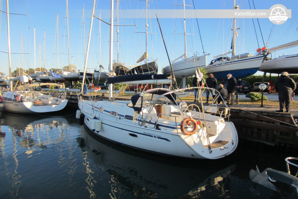 Bavaria 39 Cruiser (2007) for Sale – 11.93m Family Cruiser, 3 Cabins, Roma