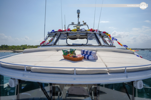 Fully catered Austral yacht charter Nusa-Penida Bali