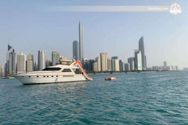 Luxe excursie naar Sir Bani Yas Island – 8 uur durende privé-dagtocht op zee met bezoek aan afgelegen baaien, snorkelen, suppen en een lunch met zeevruchten aan boord van de Princess Plymouth.