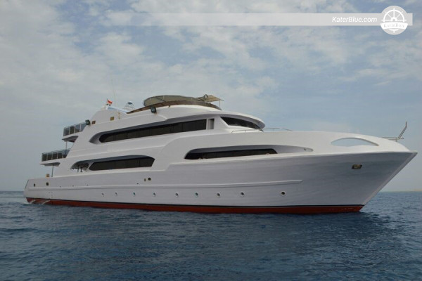 Θαλάσσια σπορ στο νησί Magawish της Diamond Explorer – τζετ σκι, αλεξίπτωτο θαλάσσης, wakeboarding, καγιάκ, μπουφές με θαλασσινά και αναψυχή στην παραλία από τη μαρίνα Marsa Alam
