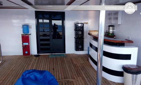 Θαλάσσια σπορ στο νησί Magawish της Diamond Explorer – τζετ σκι, αλεξίπτωτο θαλάσσης, wakeboarding, καγιάκ, μπουφές με θαλασσινά και αναψυχή στην παραλία από τη μαρίνα Marsa Alam