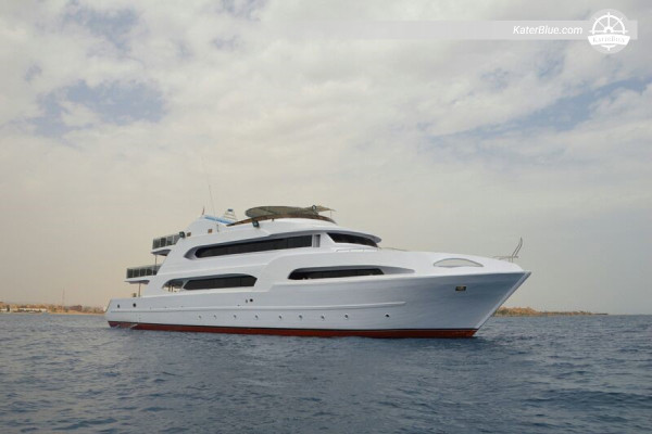 Ιδιωτική ημερήσια κρουαζιέρα Diamond Explorer – Νησιά Giftun & Orange Bay από τη μαρίνα Marsa Alam με αναπνευστήρα Mahmya, στάση στην αμμουδιά, καγιάκ και μπουφέ σεφ για έως 28 άτομα
