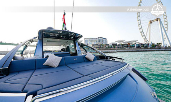 Offshore Adventure & Mussandam Fjords στο Pershing 5X - Jebel Dhanna, Liwa, Kharg, Mussandam & Khor Fakkan (εβδομαδιαία)
