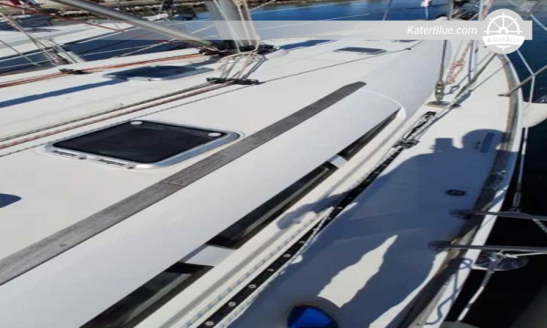 Weekly Bareboat Charter Athens to Cyclades – Jeanneau Sun Odyssey 45, Saturday–Saturday, Alimos to Sounio, Kythnos, Serifos, Milos, Polyaigos, Sifnos, return via Kythnos, up to 10 guests