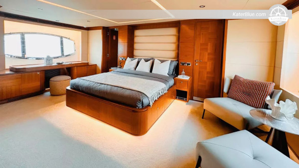 Cruzeiro cultural e pelas ilhas de Abu Dhabi de 7 dias a bordo do superiate Majesty de 110 pés, com partida da Marina de Dubai.