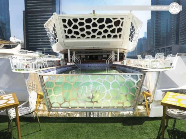 Dubai Marina'dan 220 fitlik lüks mega yatla 7 günlük Jumeirah ve Dubai Koyu turu