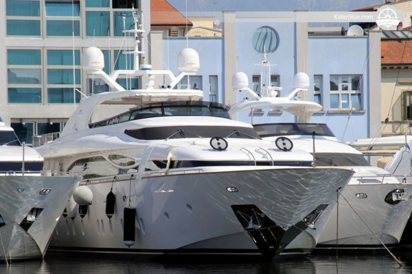 Maiora 35,25 m Motoryacht, Baujahr 2010, zu verkaufen – Refit 2024 – 4 Gästekabinen – Toskana, Italien