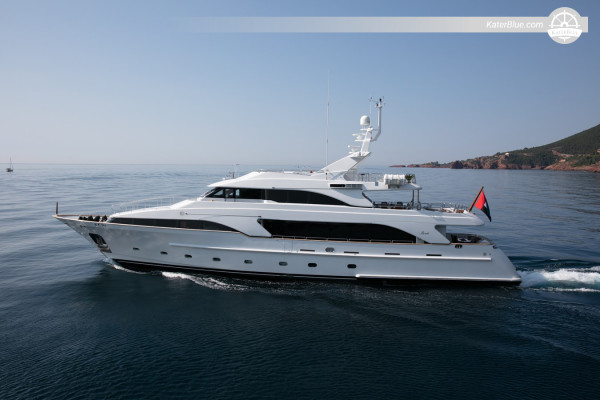 Benetti Custom 35m Classic/115 Motoryacht, Baujahr 2004, zu verkaufen – 5 Kabinen – Neapel, Italien