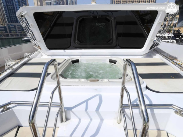 Dubai Marina'dan 220 fitlik lüks mega yatla 7 günlük Jumeirah ve Dubai Koyu turu